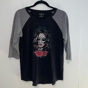 Torrid 00 Classic Fit Skull Muerta Day of the Dead Reglan Tee A118